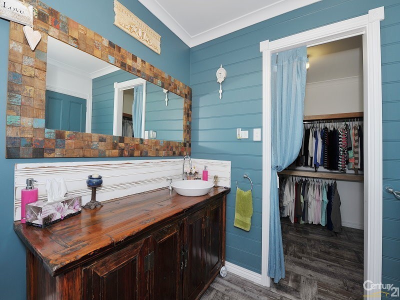 735 Southern Estuary Road, Lake Clifton WA 6215