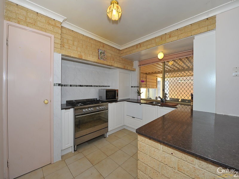 30 Angalore Road, Madora Bay WA 6210