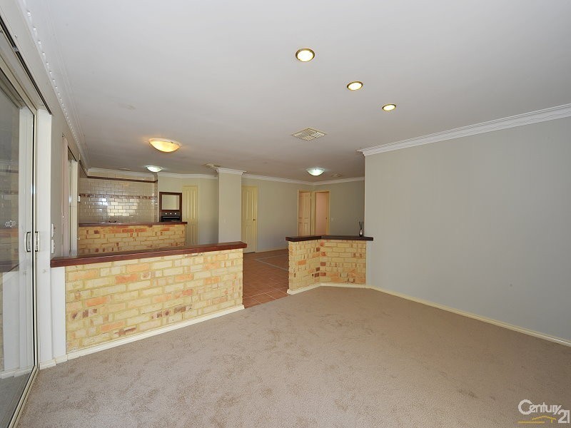 8 Howe Close, San Remo WA 6210