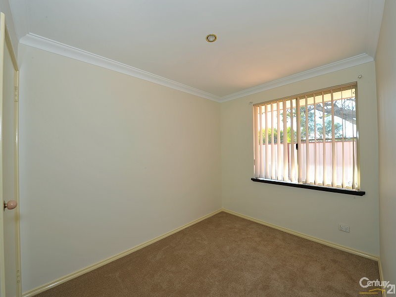 8 Howe Close, San Remo WA 6210
