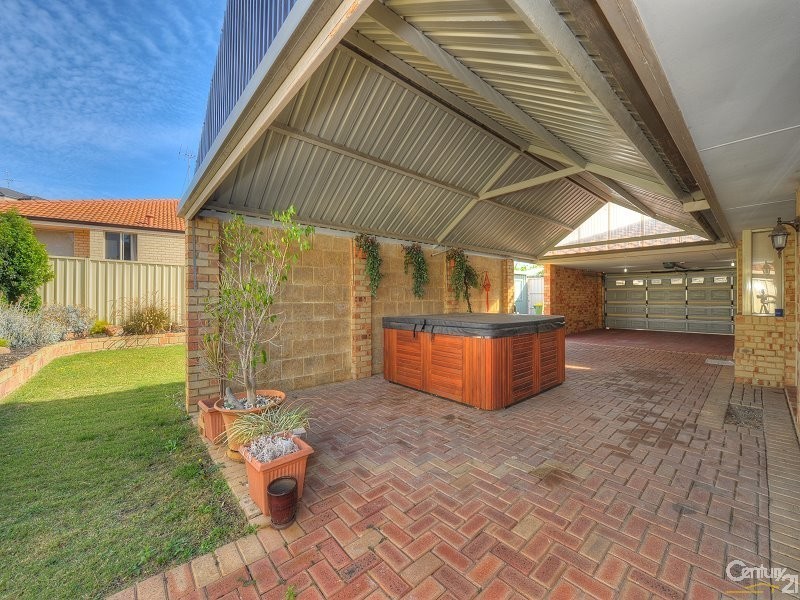 8 Howe Close, San Remo WA 6210