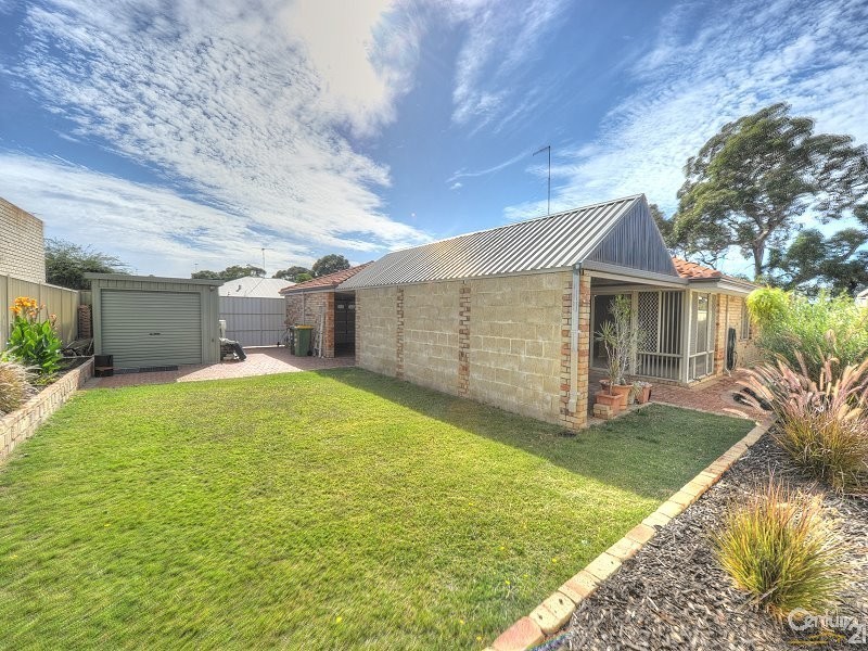 8 Howe Close, San Remo WA 6210
