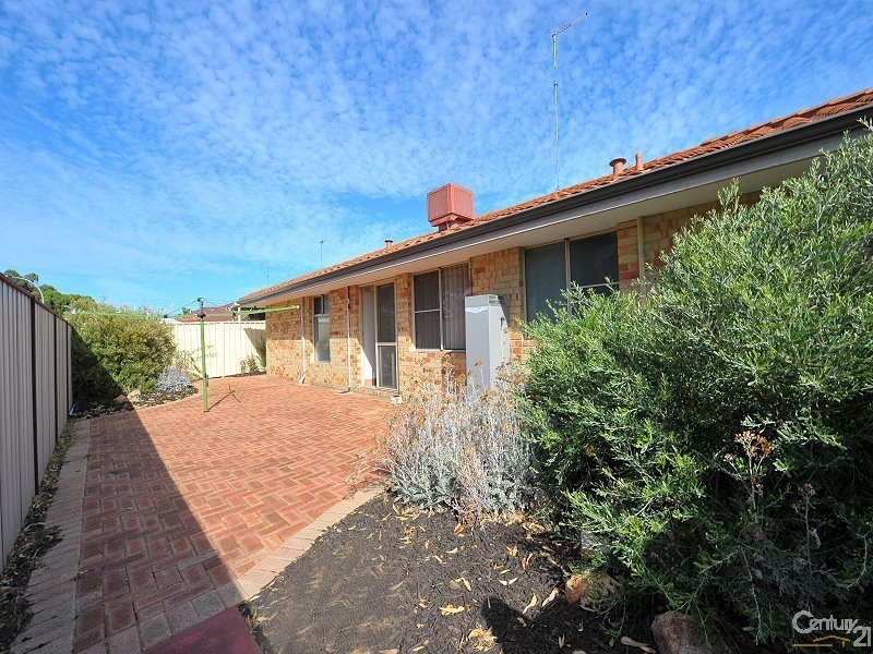 8 Howe Close, San Remo WA 6210
