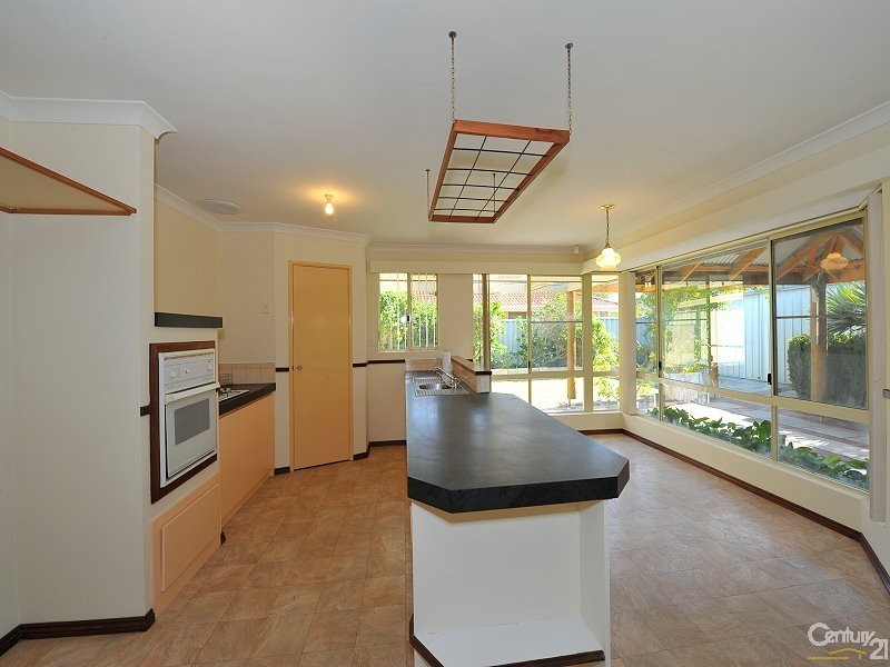 7 Maclaggan Turn, Coodanup WA 6210