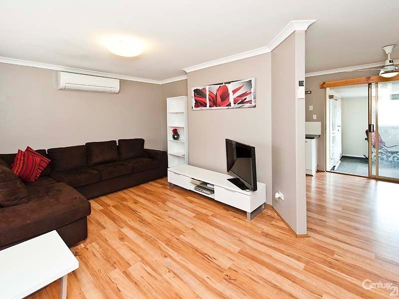 6 Revesby Place, Coodanup WA 6210