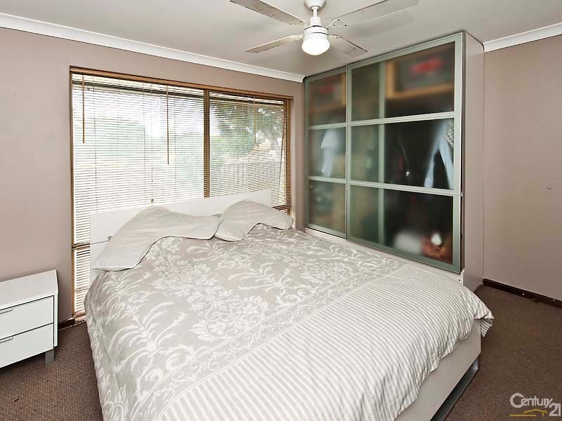 6 Revesby Place, Coodanup WA 6210