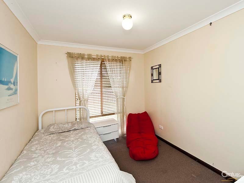 6 Revesby Place, Coodanup WA 6210