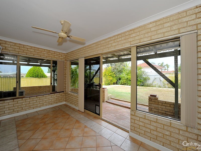 6 Allamanda Way, Halls Head WA 6210