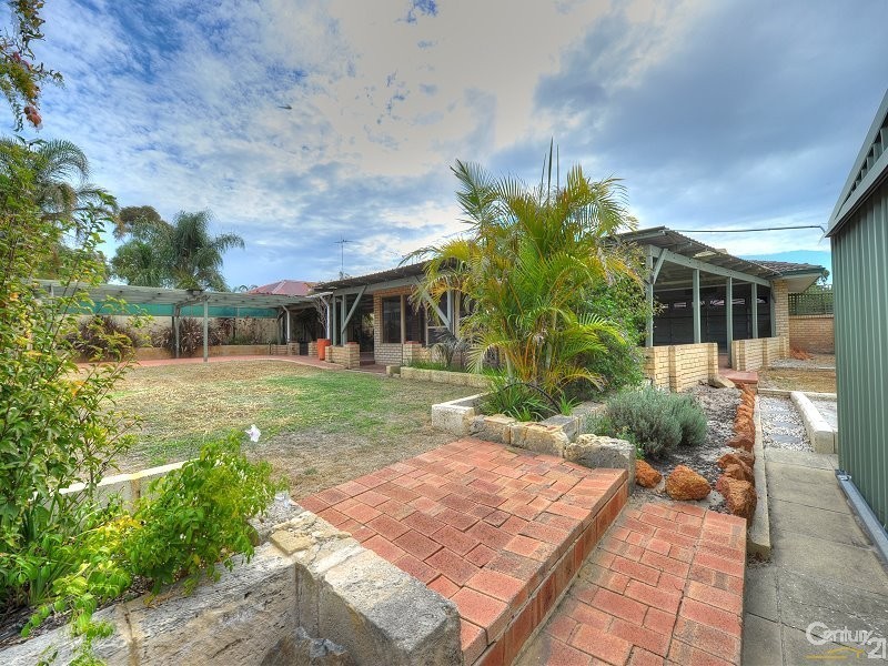 6 Allamanda Way, Halls Head WA 6210