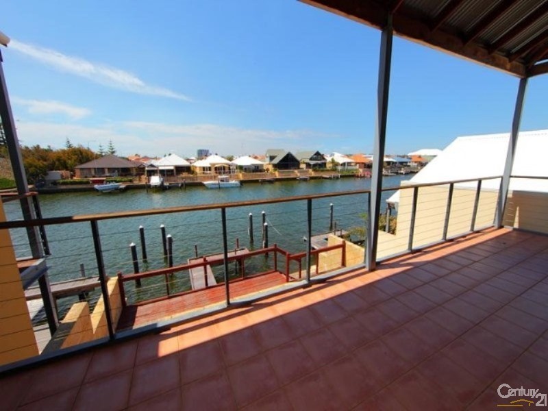 15/3 Piccolo Place, Halls Head WA 6210