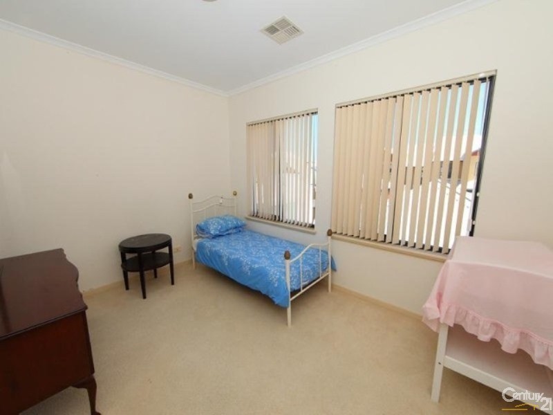 15/3 Piccolo Place, Halls Head WA 6210
