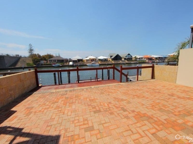 15/3 Piccolo Place, Halls Head WA 6210