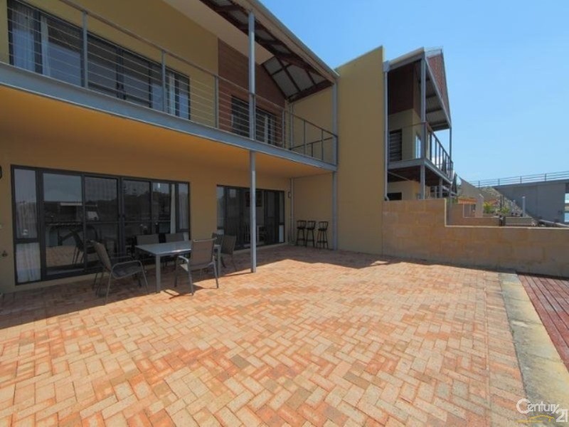 15/3 Piccolo Place, Halls Head WA 6210