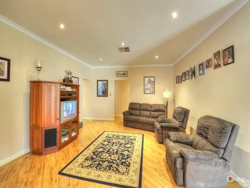 25 Guillardon Terrace, Madora Bay WA 6210