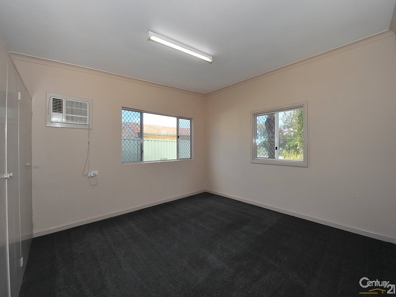 13 Dadger Street, Dudley Park WA 6210