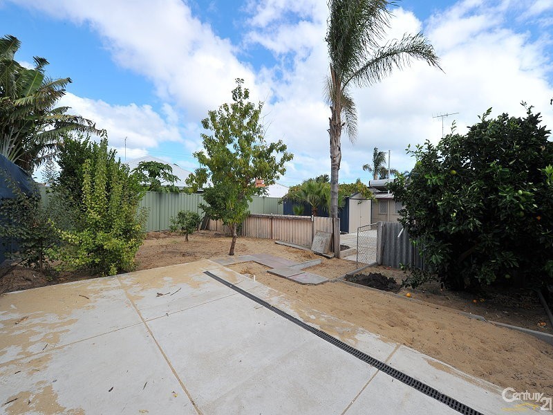 13 Dadger Street, Dudley Park WA 6210