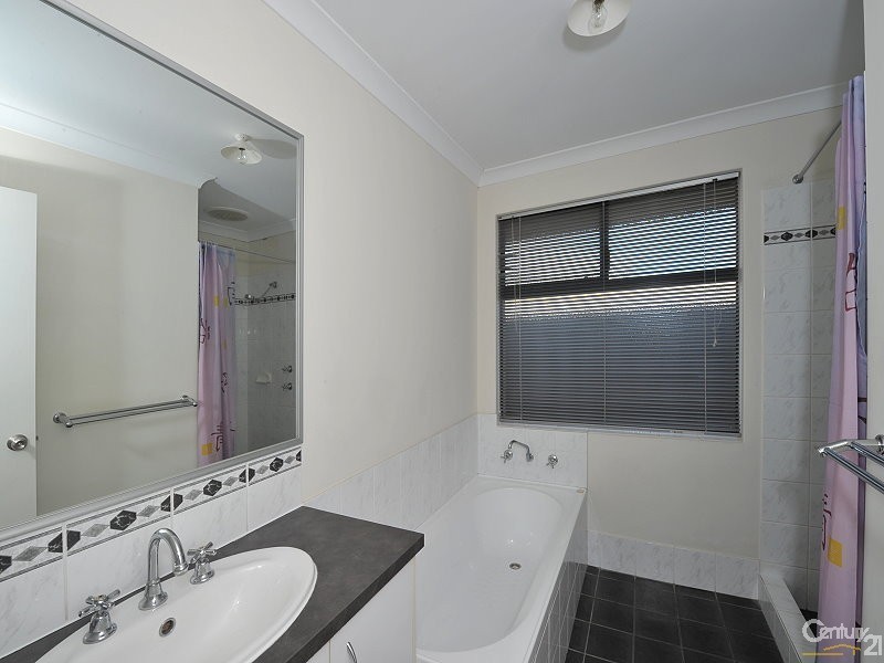 80 Seascapes Boulevard, Halls Head WA 6210