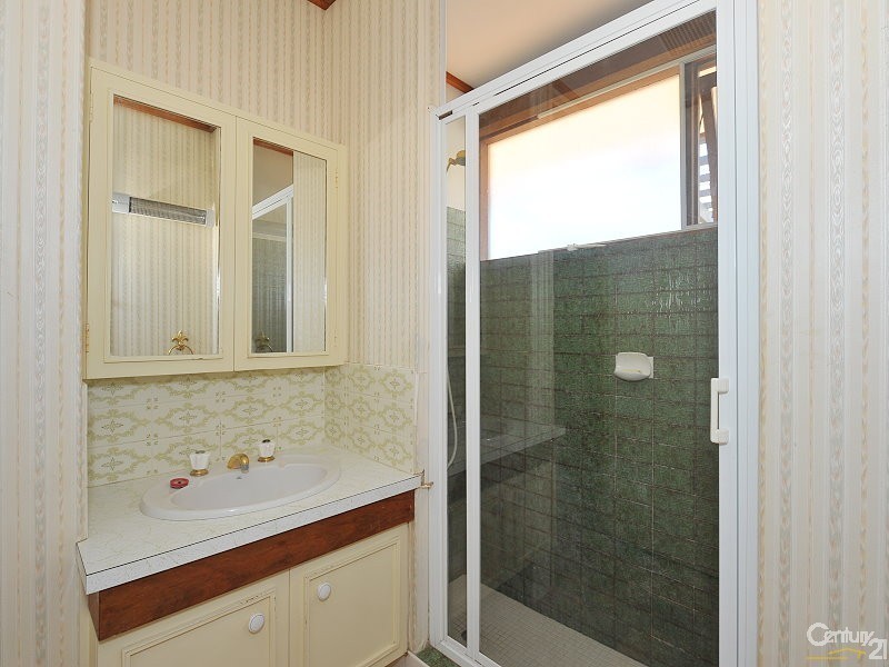 15 Dadger Street, Dudley Park WA 6210