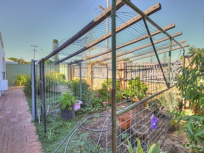 15 Dadger Street, Dudley Park WA 6210