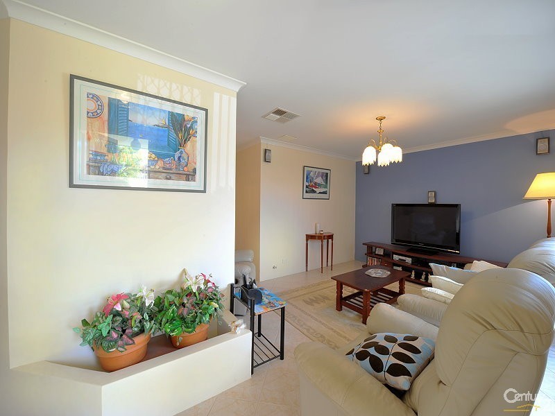 105 Leslie Street, Dudley Park WA 6210