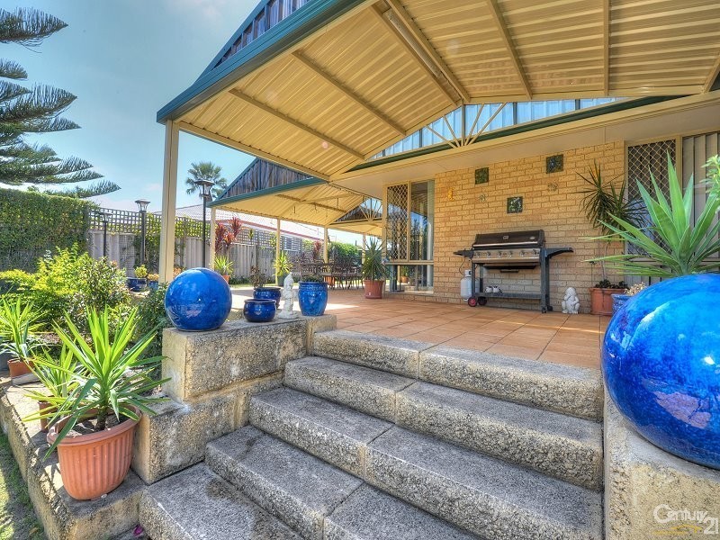 105 Leslie Street, Dudley Park WA 6210