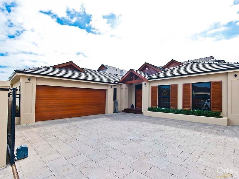 44 Brindabella Crescent, Halls Head WA 6210