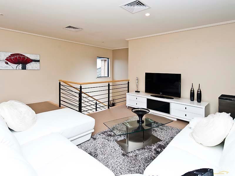 44 Brindabella Crescent, Halls Head WA 6210