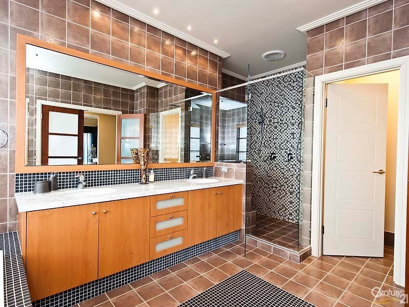 44 Brindabella Crescent, Halls Head WA 6210