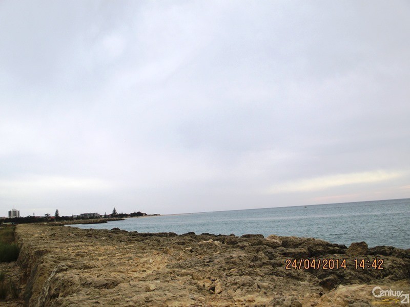 2/51 Breakwater Parade, Mandurah WA 6210