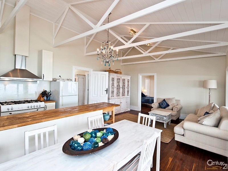 83 Spinaway Parade, Falcon WA 6210