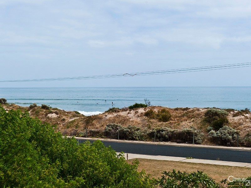 83 Spinaway Parade, Falcon WA 6210