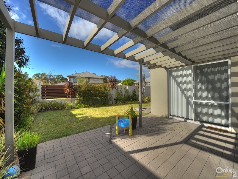 43 Middleton Loop, Meadow Springs WA 6210