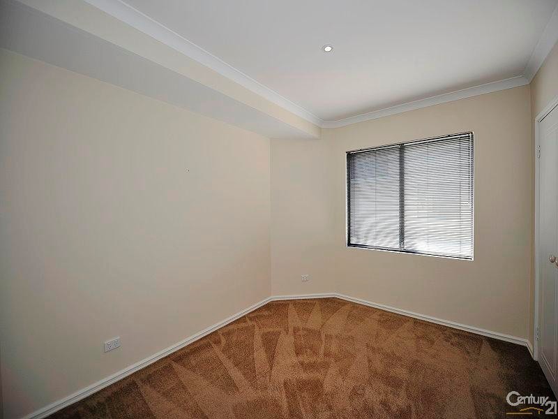 1/28 Davey Street, Mandurah WA 6210