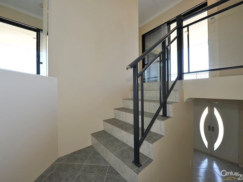 1/28 Davey Street, Mandurah WA 6210