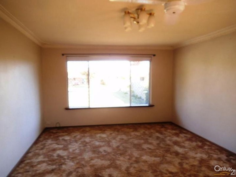 18A Clyde Place, Silver Sands WA 6210