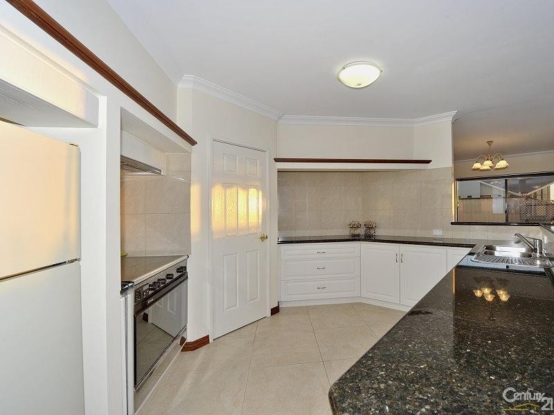 38 Ronsard Drive, San Remo WA 6210