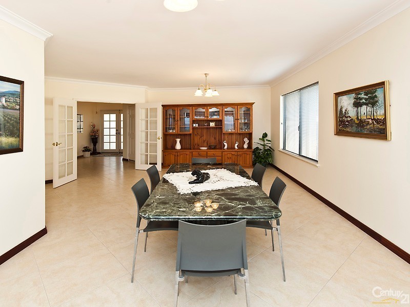 38 Ronsard Drive, San Remo WA 6210