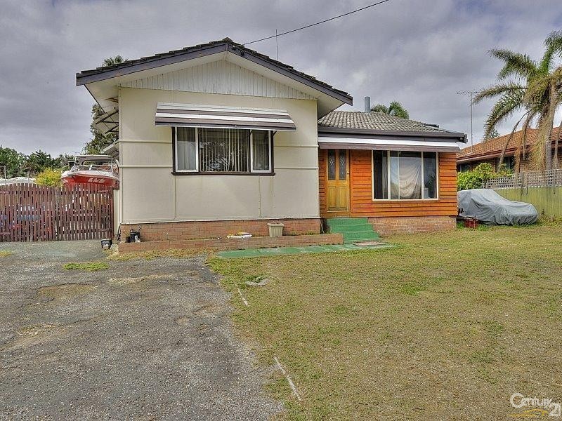 3 Wilkins Street, Halls Head WA 6210