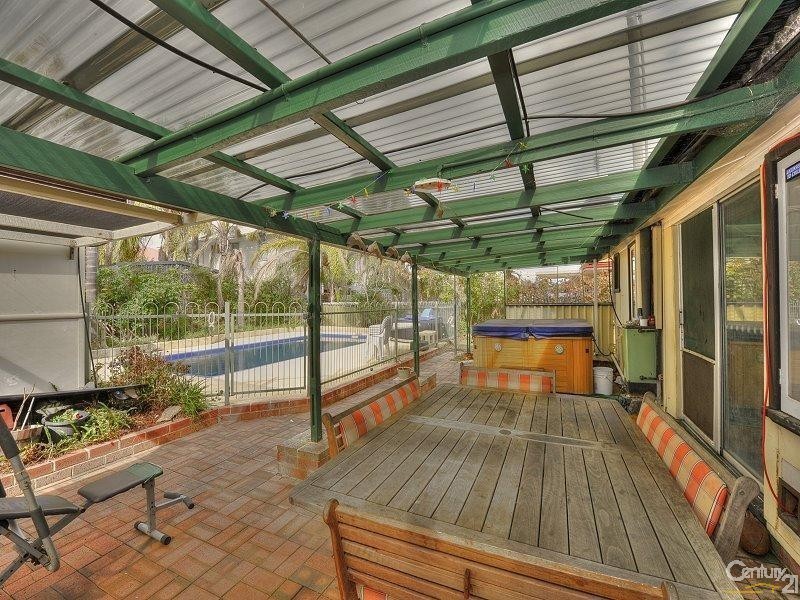 3 Wilkins Street, Halls Head WA 6210