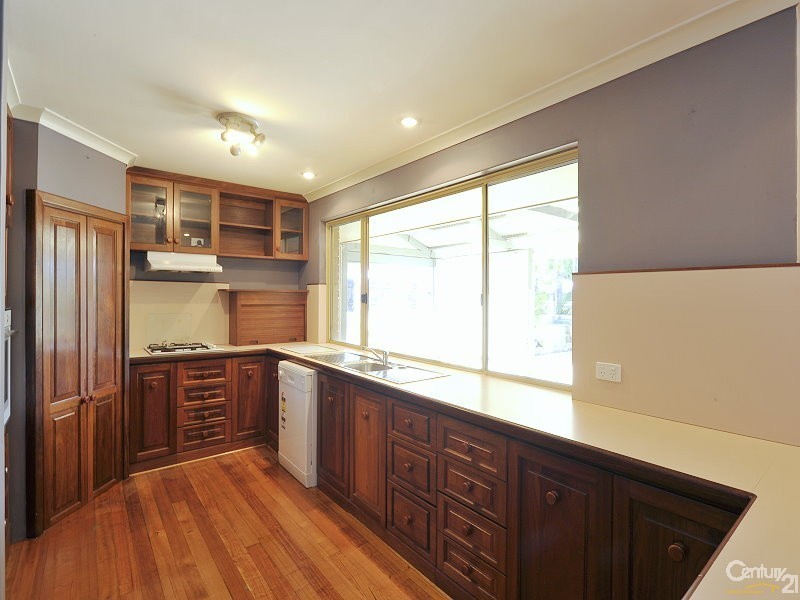 52 Janis Street, Halls Head WA 6210