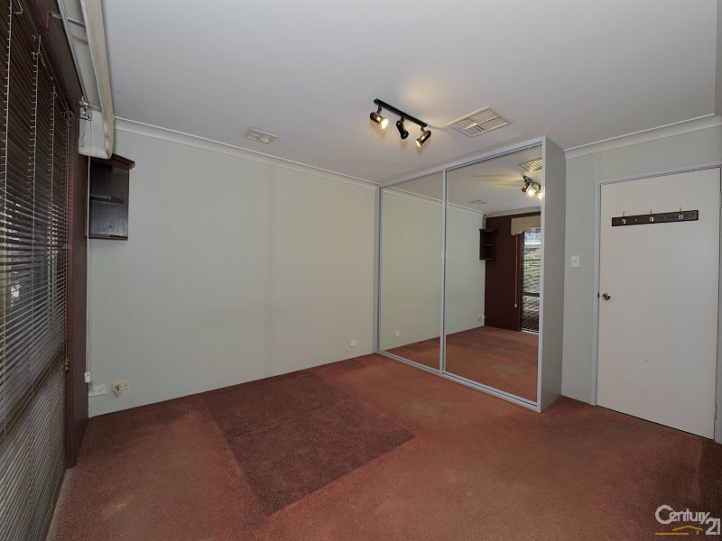 52 Janis Street, Halls Head WA 6210