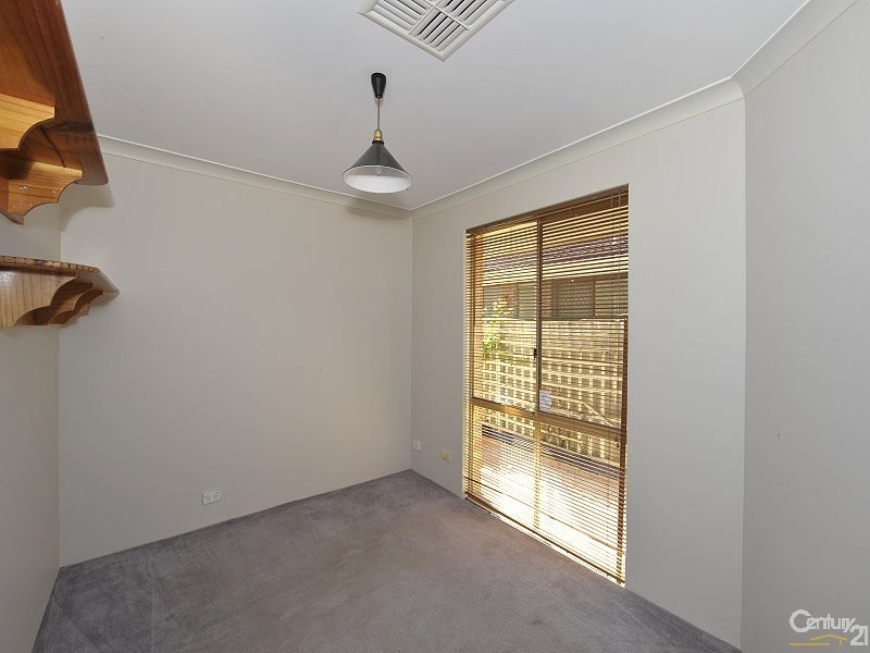 52 Janis Street, Halls Head WA 6210