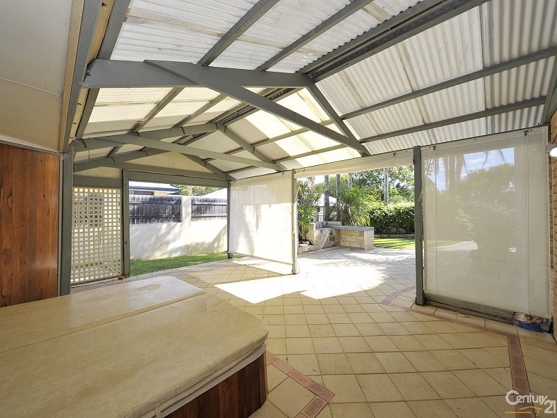 52 Janis Street, Halls Head WA 6210