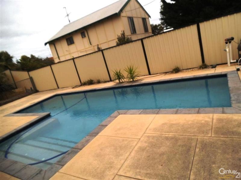 37 Heath Street, Singleton WA 6175