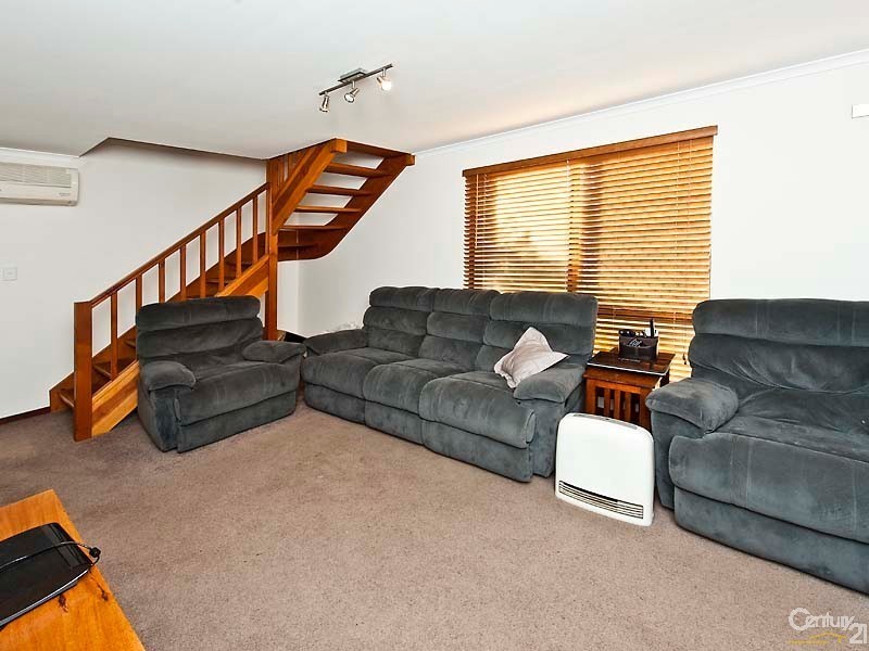 8 Blue Fin Drive, Golden Bay WA 6174