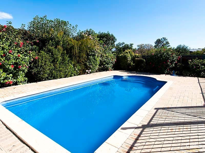 12 Riverina Avenue, Coodanup WA 6210