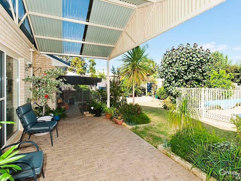 12 Riverina Avenue, Coodanup WA 6210