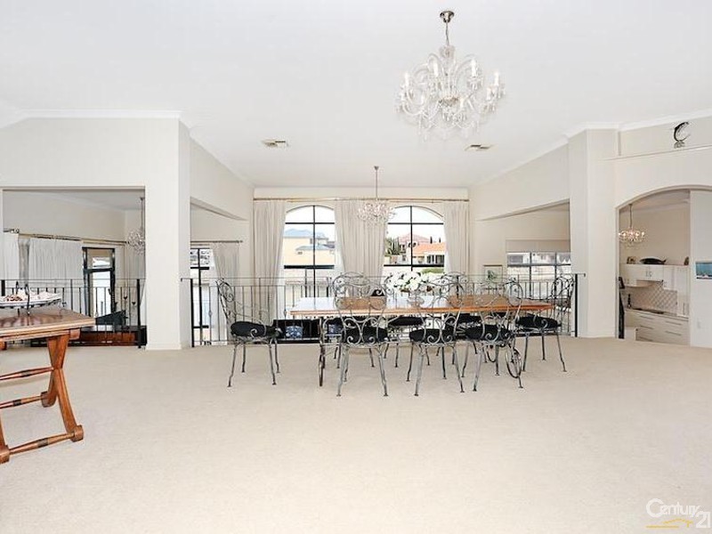 29 Eunamara Retreat, Halls Head WA 6210