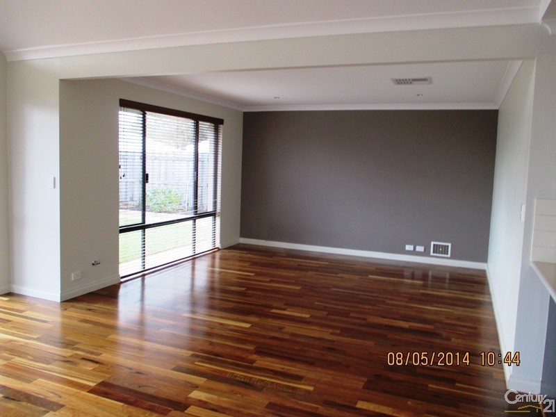 31 Tranquility Way, Halls Head WA 6210