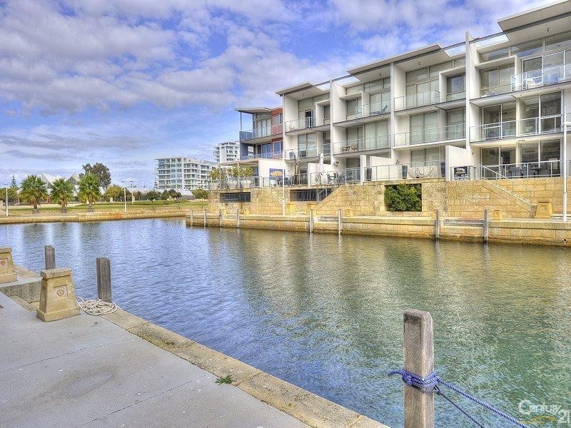 10/4 Torcello Mews, Mandurah WA 6210